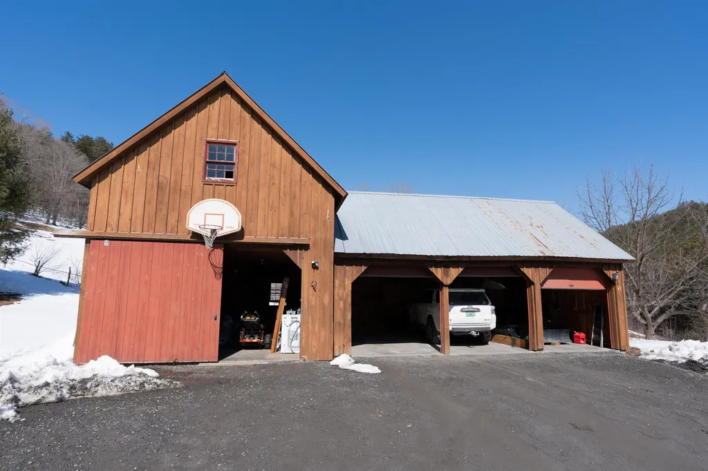 687 Faybrook Road Sharon VT 05065