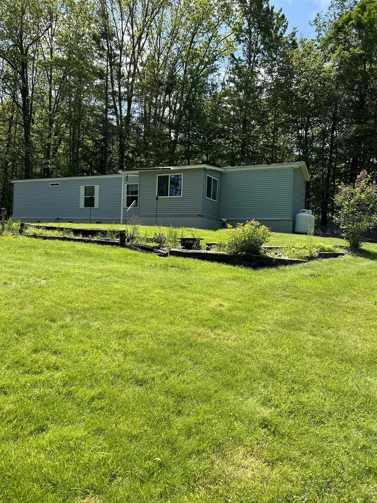 96 Costello Road Hartford VT 05001