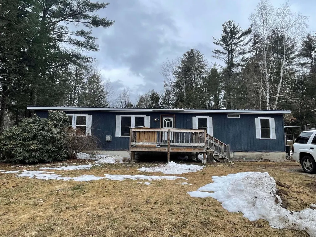 43 Silkwood Avenue Belmont NH 03220