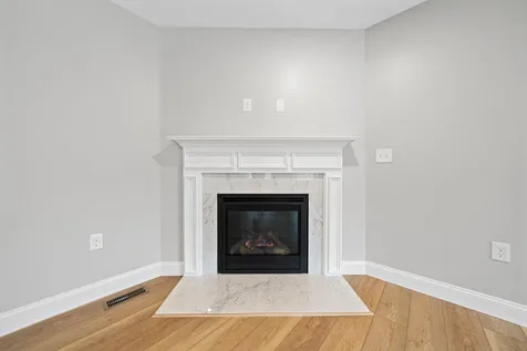 7 Sparrow Lane Laconia NH 03246