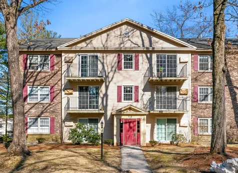 4 Autumn Leaf Drive Nashua NH 03060