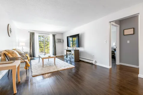 4 Autumn Leaf Drive Nashua NH 03060