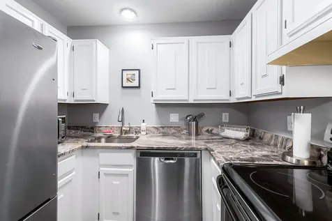 4 Autumn Leaf Drive Nashua NH 03060
