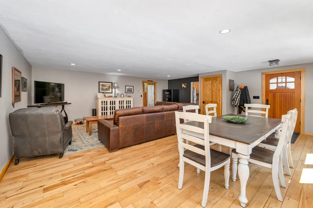 77 Hatch Corner Road Meredith NH 03253