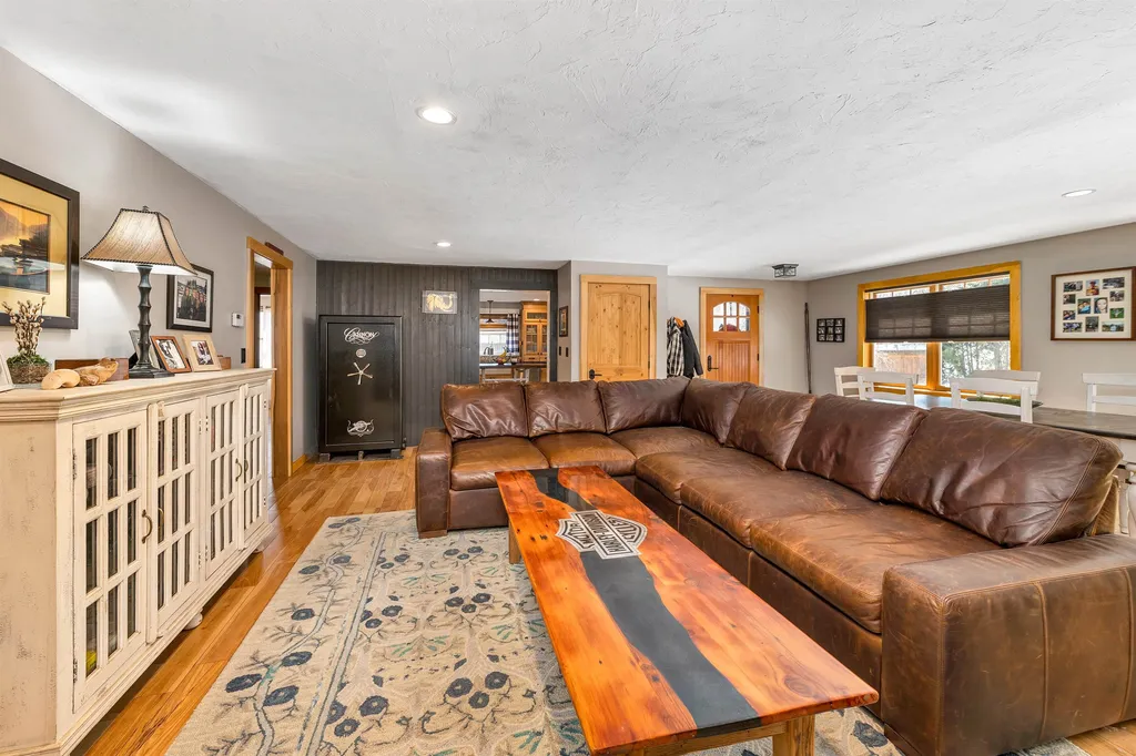 77 Hatch Corner Road Meredith NH 03253
