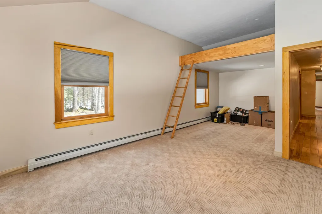 77 Hatch Corner Road Meredith NH 03253