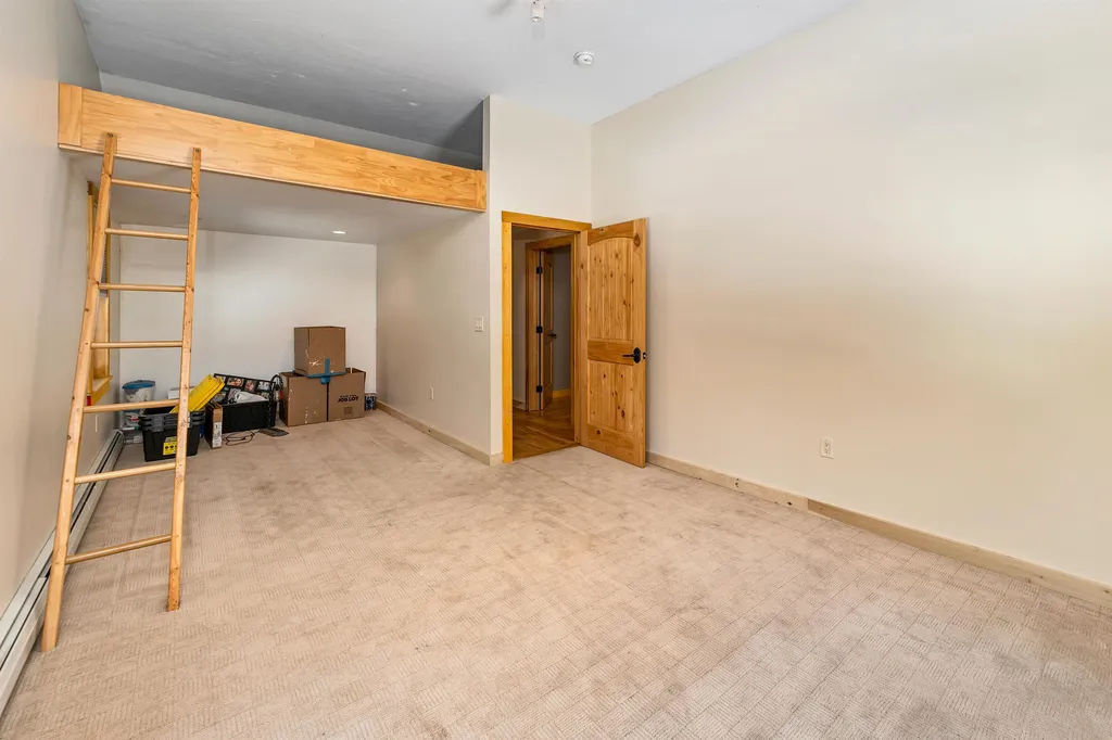 77 Hatch Corner Road Meredith NH 03253