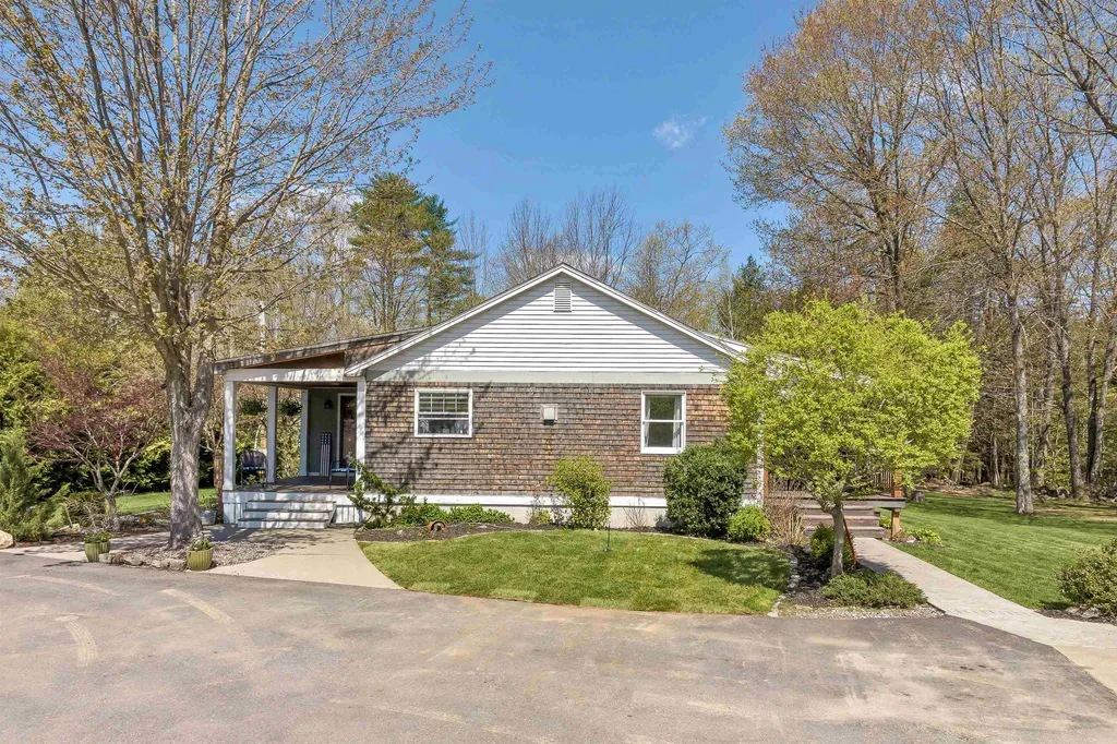 77 Hatch Corner Road Meredith NH 03253