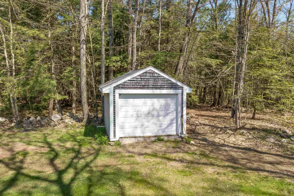 77 Hatch Corner Road Meredith NH 03253