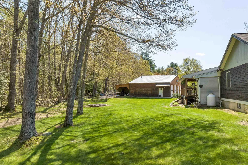 77 Hatch Corner Road Meredith NH 03253
