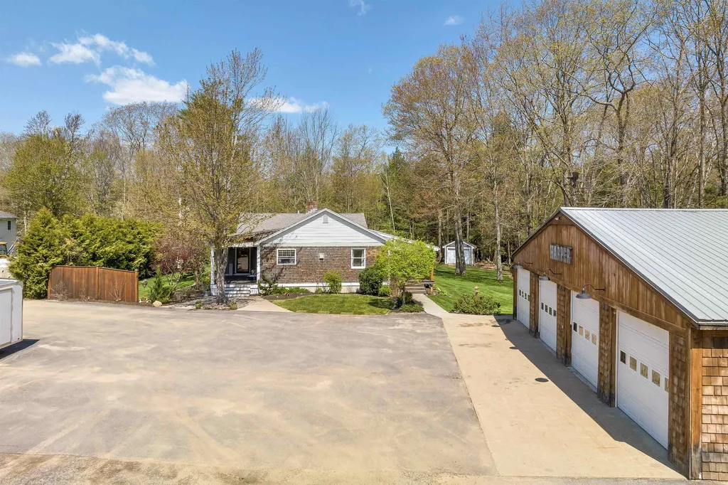 77 Hatch Corner Road Meredith NH 03253