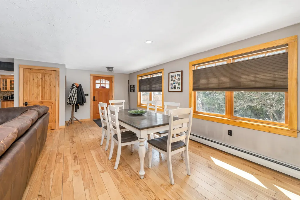 77 Hatch Corner Road Meredith NH 03253