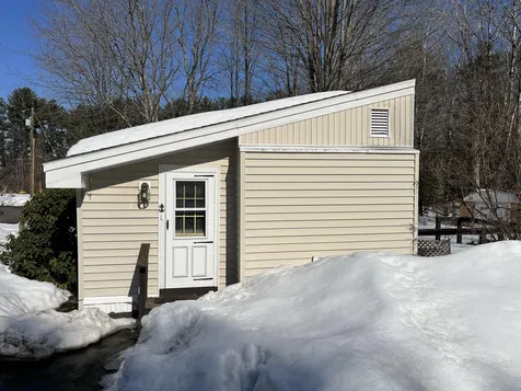 365 Old Lake Shore Road Gilford NH 03249