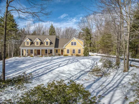 5 Parker Lane Bedford NH 03110