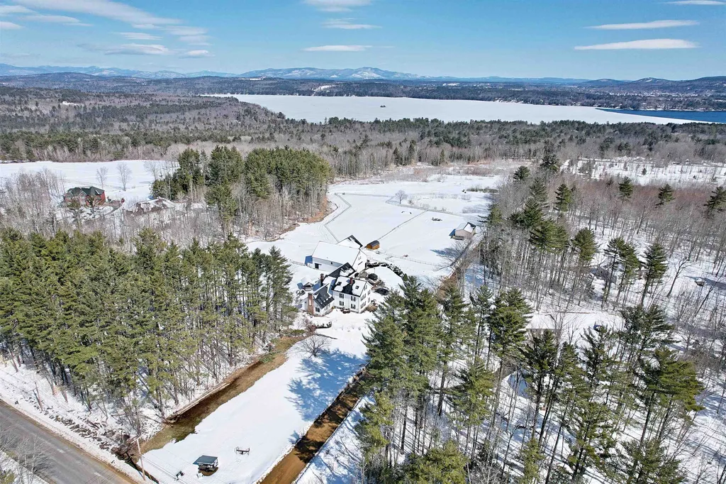12 Davis Road Sanbornton NH 03269
