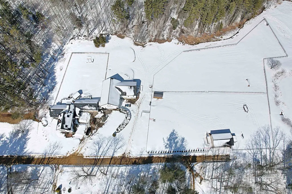 12 Davis Road Sanbornton NH 03269
