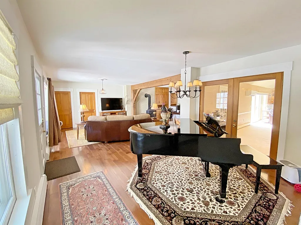 12 Davis Road Sanbornton NH 03269