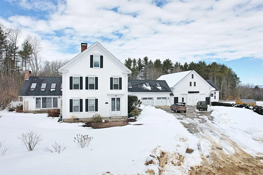12 Davis Road Sanbornton NH 03269