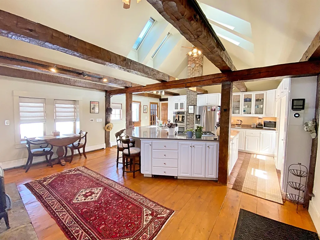 12 Davis Road Sanbornton NH 03269
