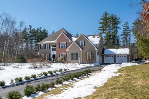 66 Greenmeadow Lane Bedford NH 03110