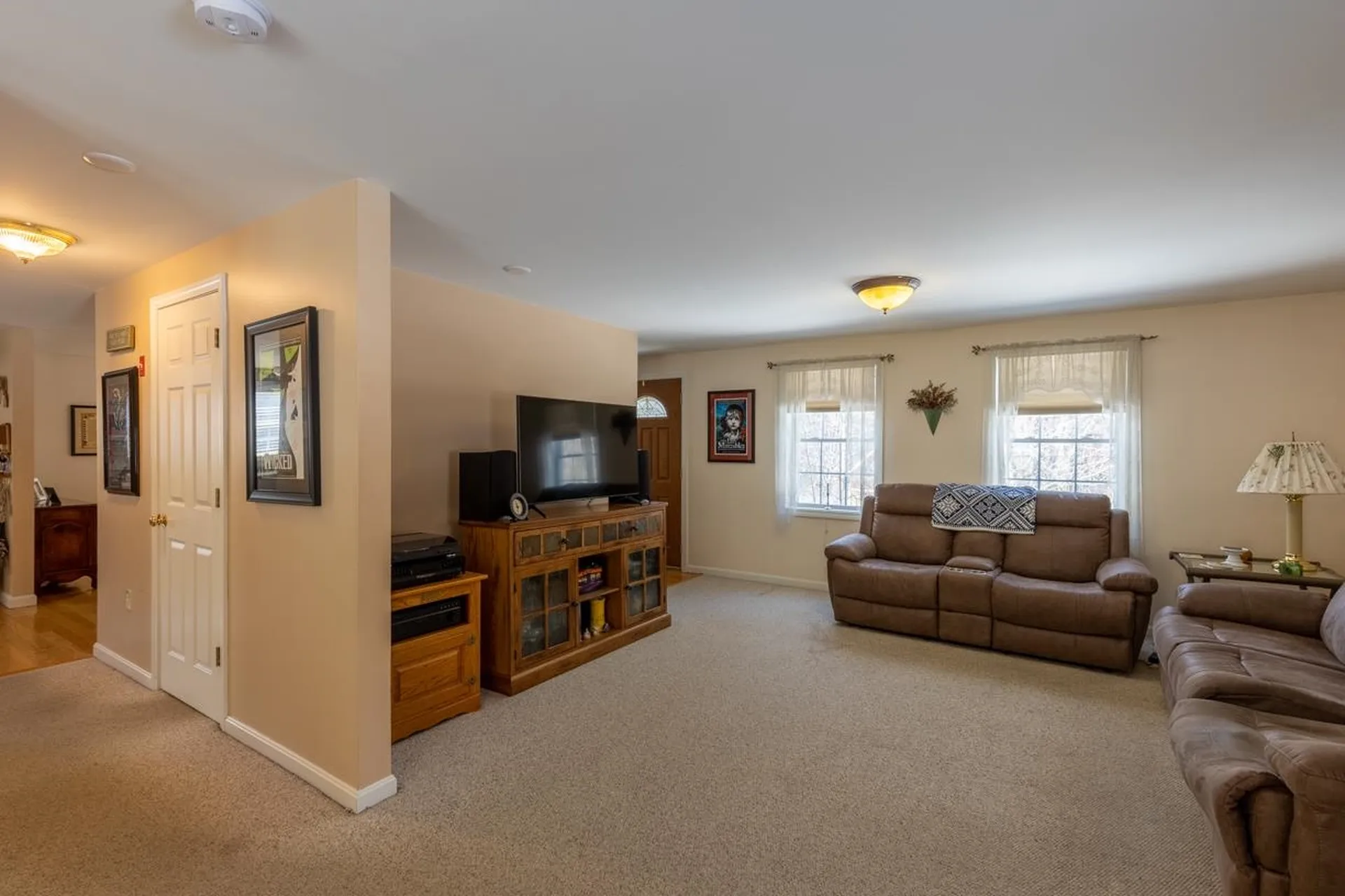 11 Hollywood Beach Road Alton NH 03809