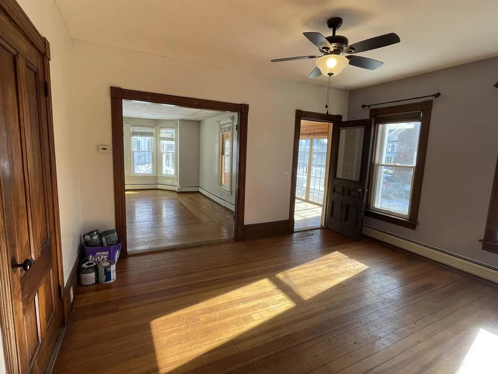 23 Pleasant Street Hillsborough NH 03244