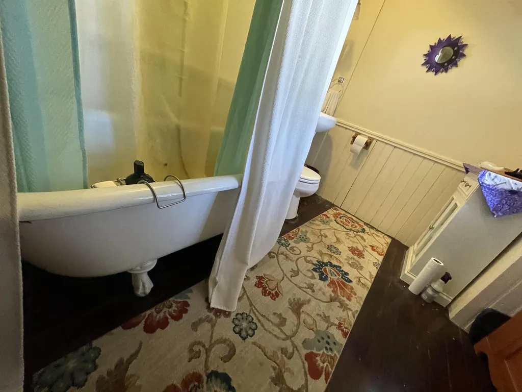 23 Pleasant Street Hillsborough NH 03244
