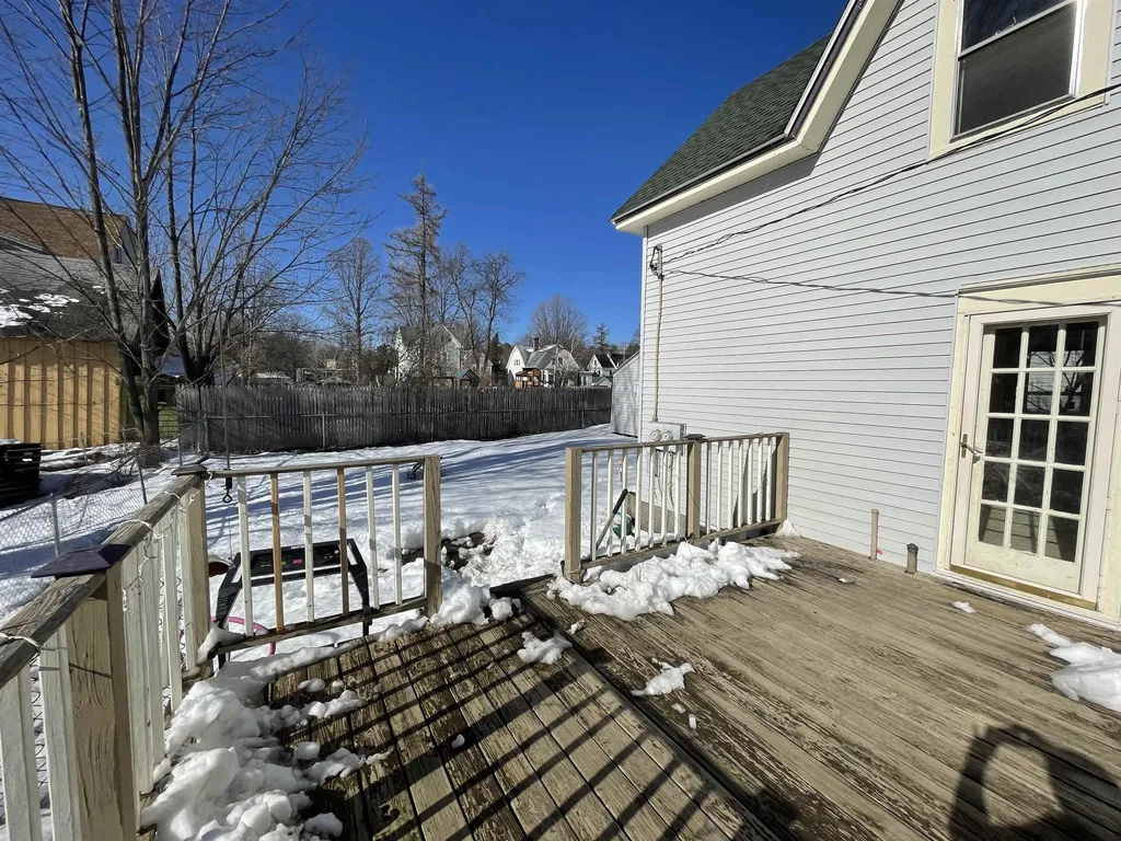 23 Pleasant Street Hillsborough NH 03244