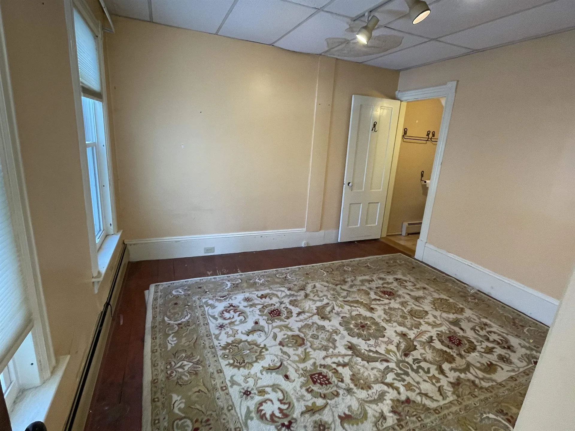 23 Pleasant Street Hillsborough NH 03244
