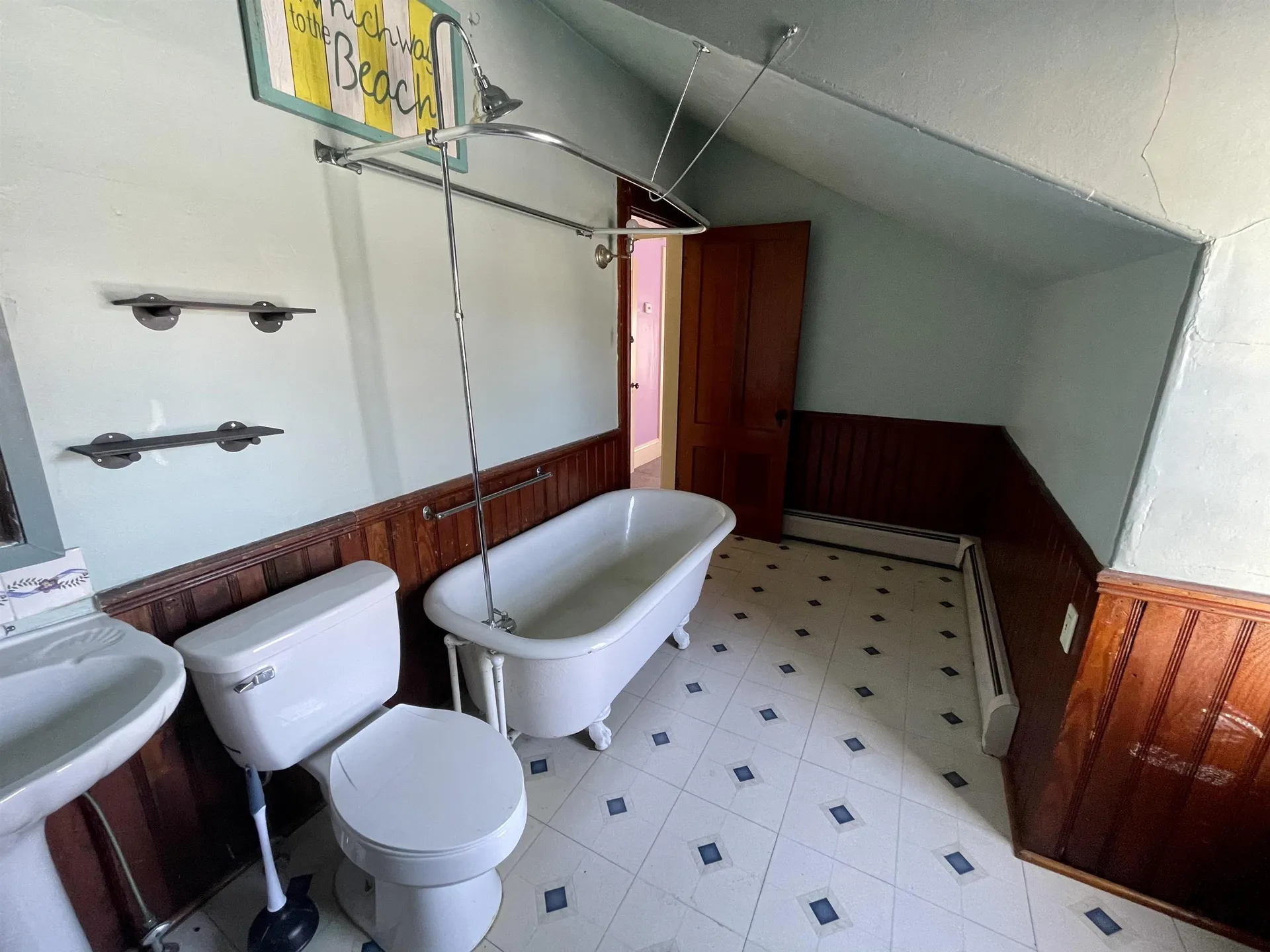 23 Pleasant Street Hillsborough NH 03244