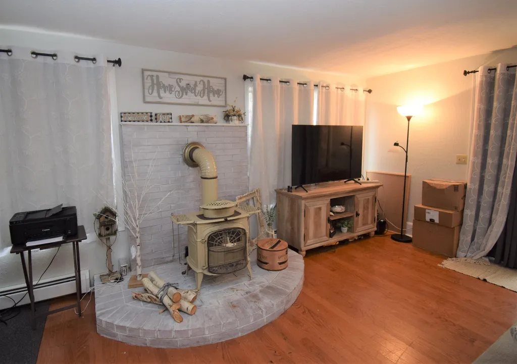 2 Lamprey Road Kingston NH 03848