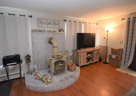 2 Lamprey Road Kingston NH 03848