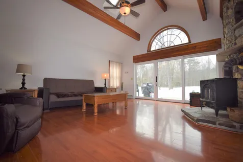 2 Lamprey Road Kingston NH 03848