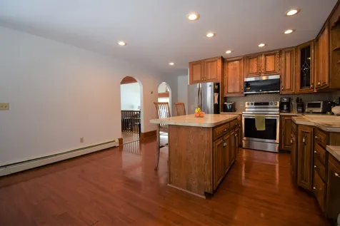 2 Lamprey Road Kingston NH 03848