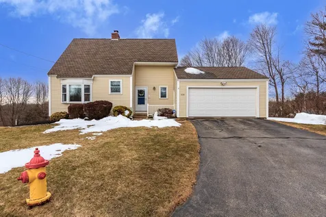 225 Wedgewood Lane Manchester NH 03109