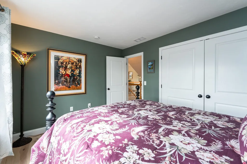 64 Northland Road Windham NH 03087