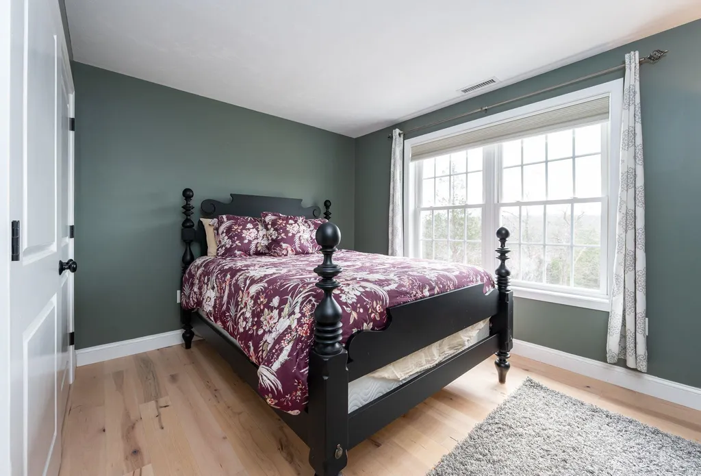 64 Northland Road Windham NH 03087