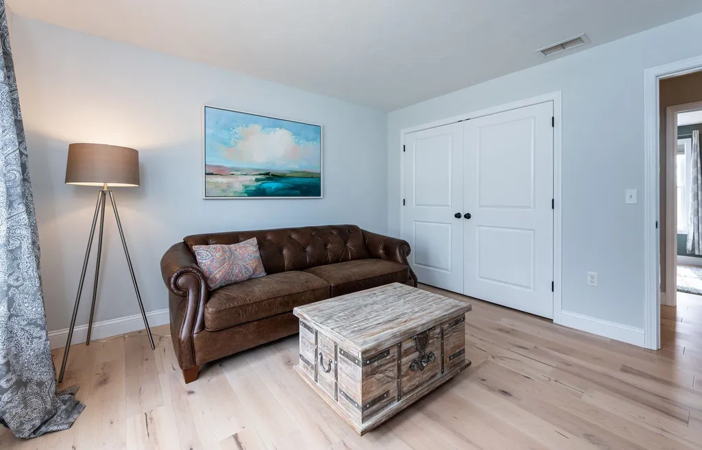 64 Northland Road Windham NH 03087