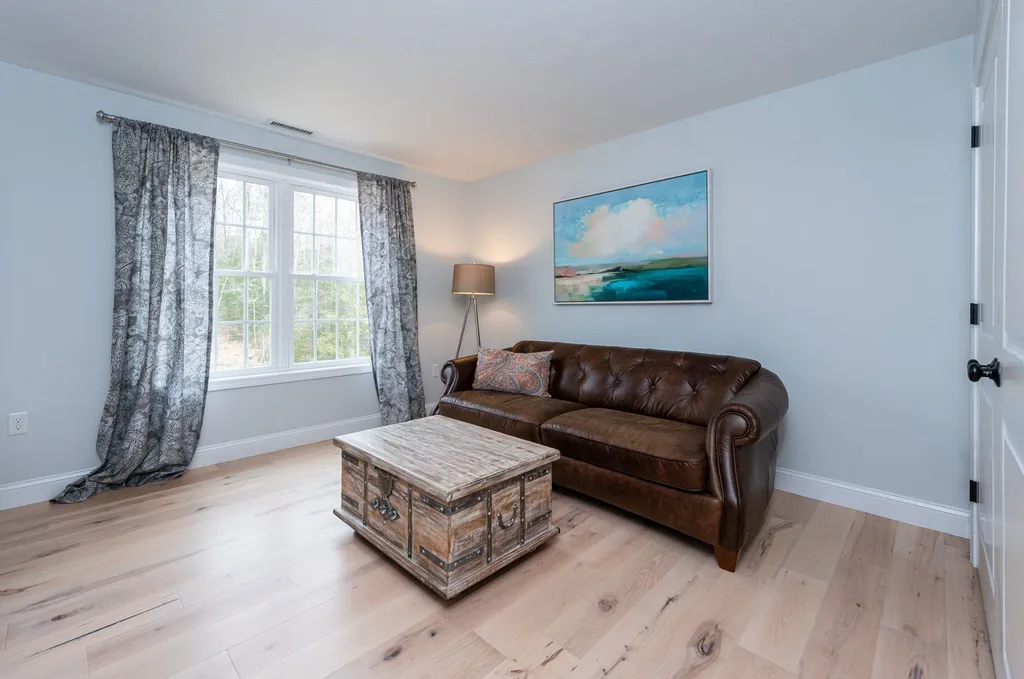64 Northland Road Windham NH 03087