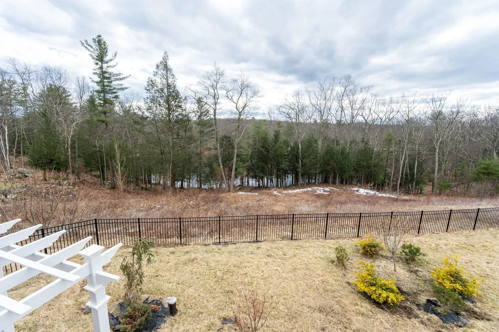 64 Northland Road Windham NH 03087