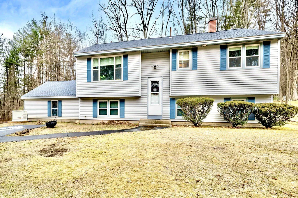 12 Winchester Drive Merrimack NH 03054