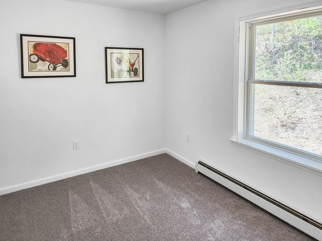 51 Dogwood Lane Hartford VT 05001
