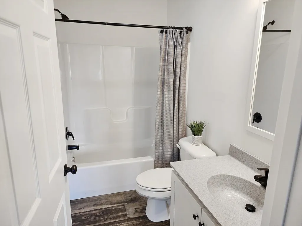 51 Dogwood Lane Hartford VT 05001