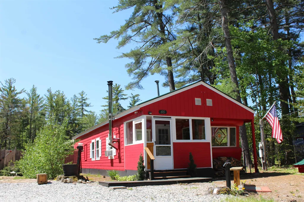 45 Thibodeau Lane Tamworth NH 03886