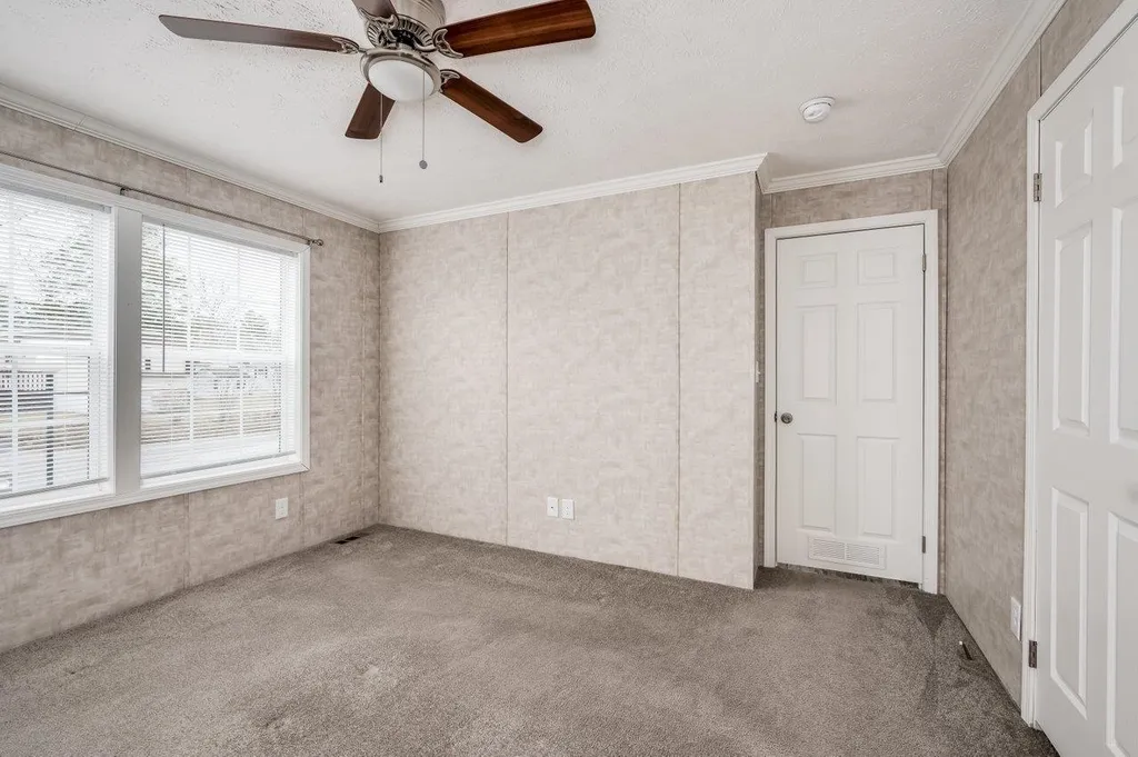 16 South Elderberry Lane Rochester NH 03867