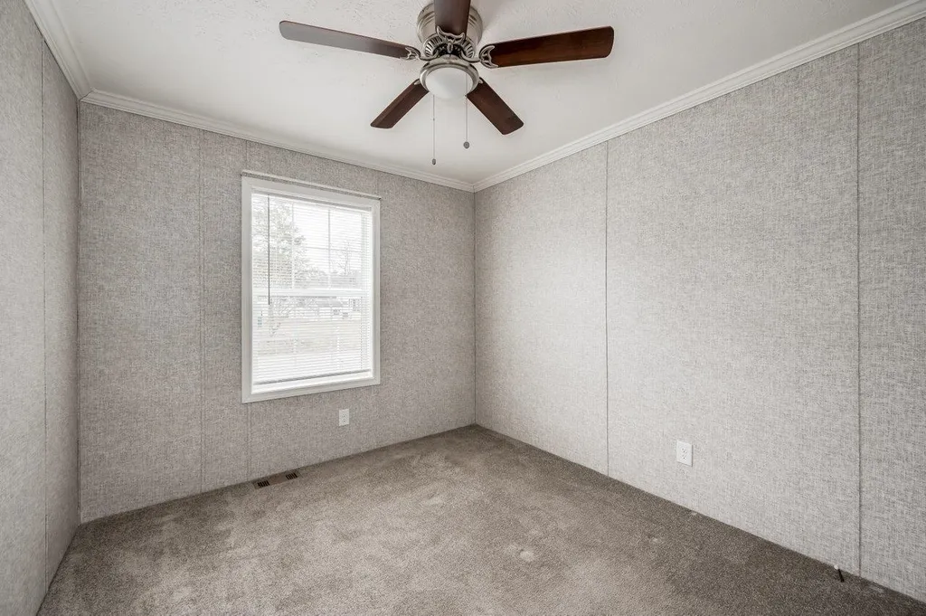 16 South Elderberry Lane Rochester NH 03867