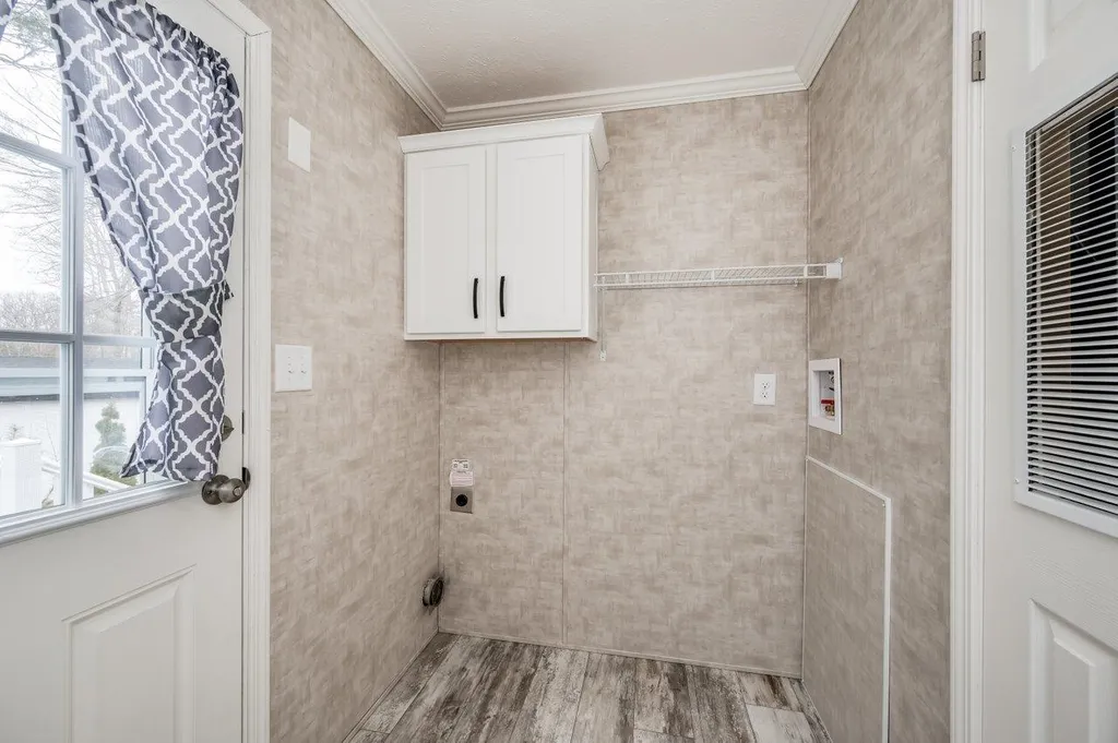 16 South Elderberry Lane Rochester NH 03867