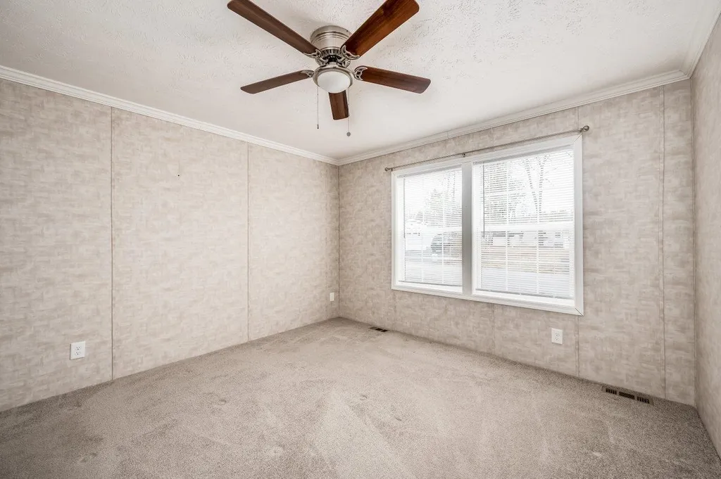 16 South Elderberry Lane Rochester NH 03867
