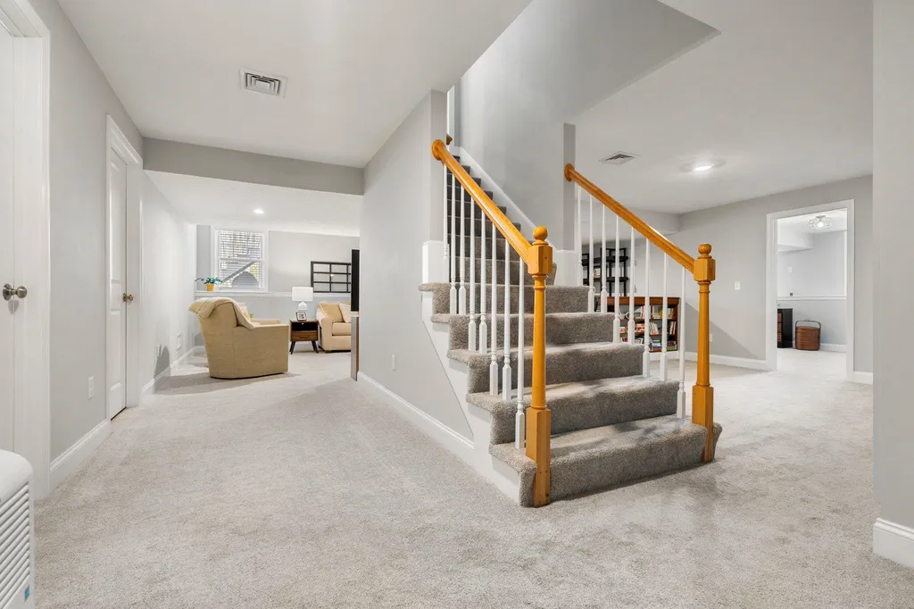 9 Innisbrook Drive Pelham NH 03076
