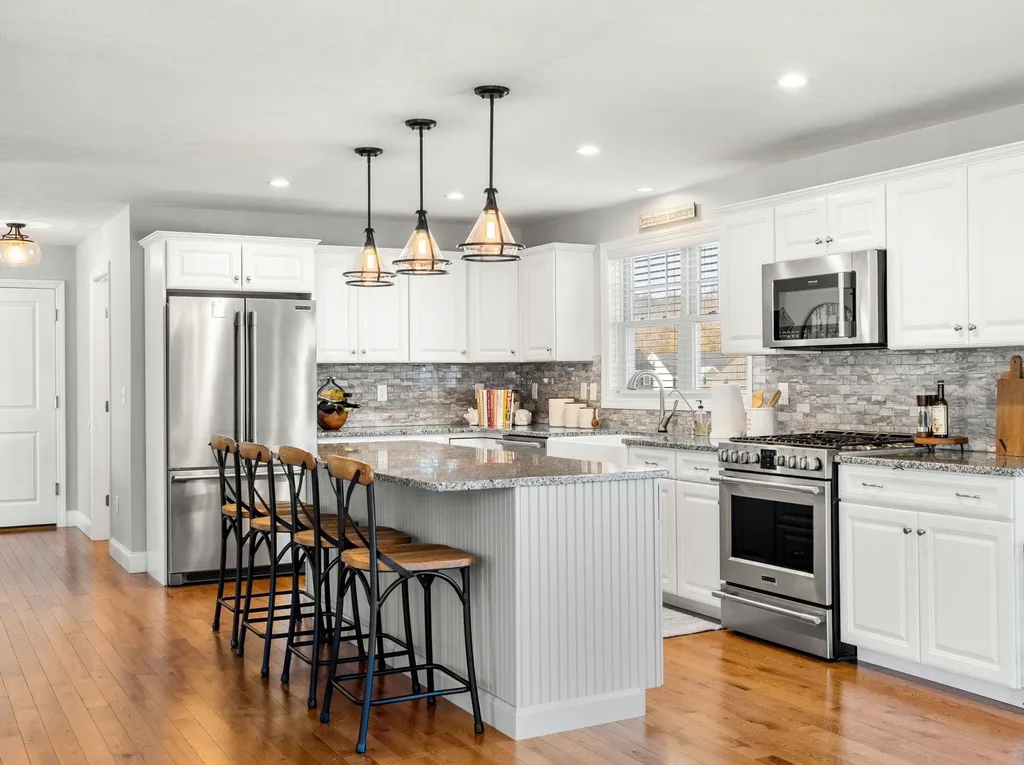 9 Innisbrook Drive Pelham NH 03076